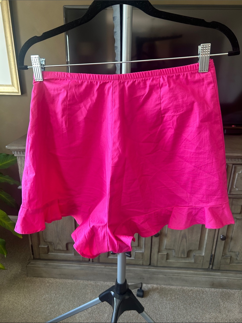 Show Me Your MuMu Hot Pink Ruffle One-Shoulder Skort Set - Picture 6 of 9